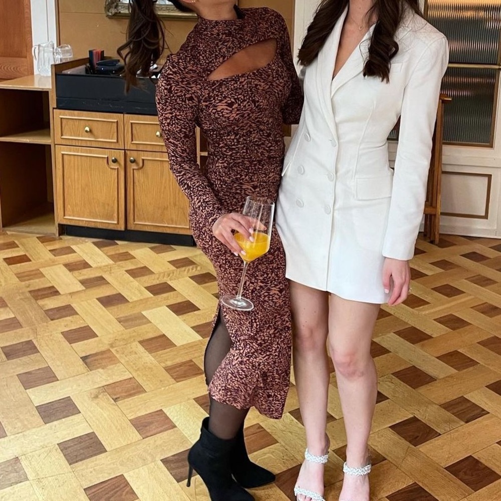 ASTR Maxi/midi dress with chest cut out